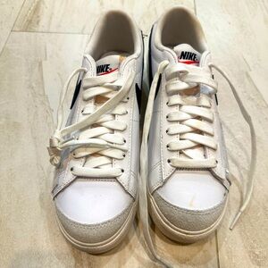 NIKE Brand new nike blazer low platform / womens size 6.5